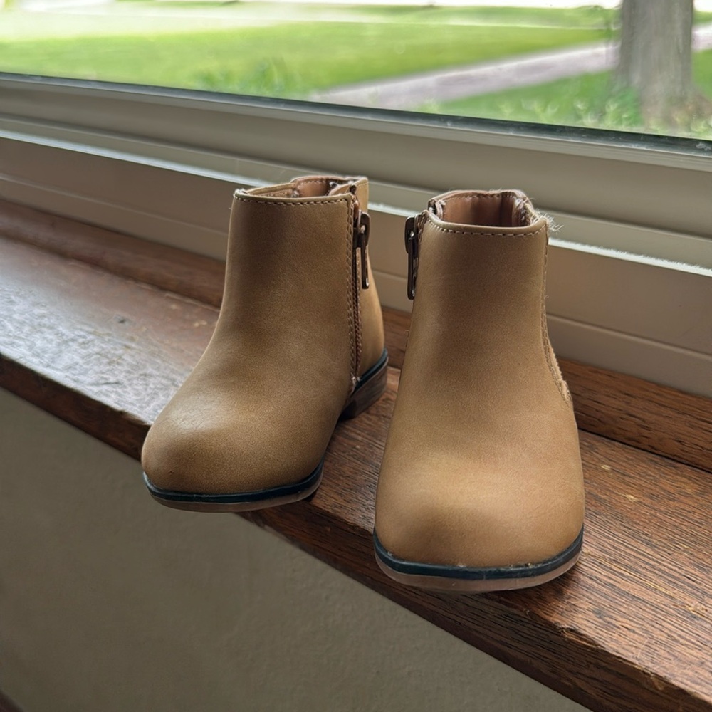 Cat&Jack toddler girl boots
